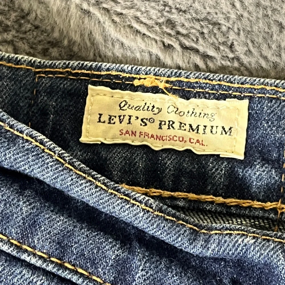 Levis Premium measurements waist